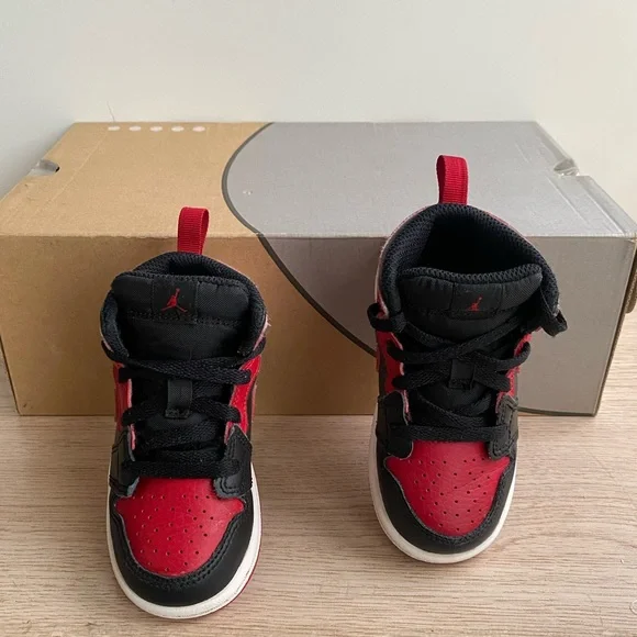 Nike Air Jordan 1 Retro Mid “Banned” Toddler Sneakers- SZ 7 C
